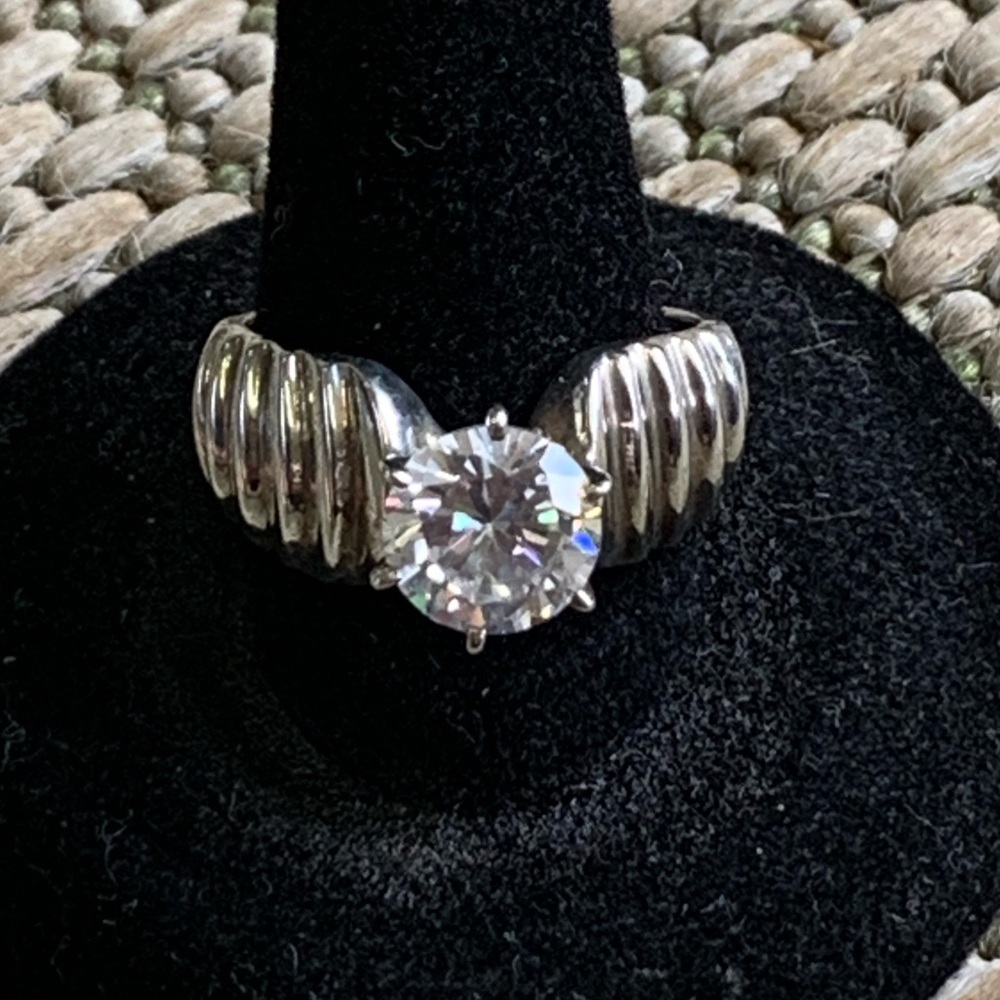 Diamonique Sterling Silver Ring Approximately Size 6.75” Round CZ DQ 925